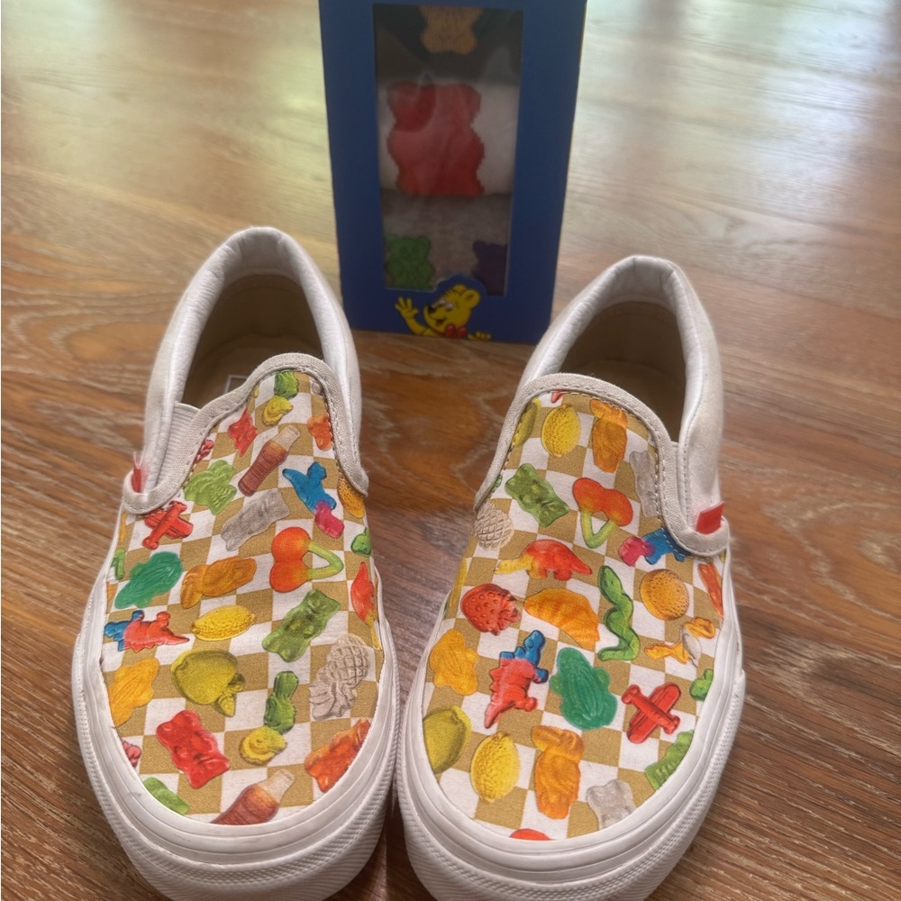 Haribo Gummy Bear Vans & Haribo Socks Men’s 4 woman’s 5.5